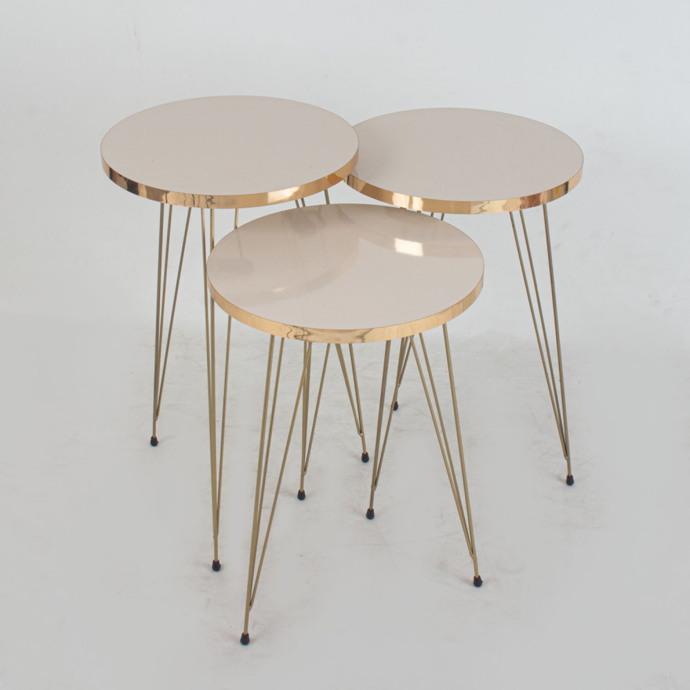 طقم طاولات خدمة دائري داليال 3 قطع - بيج وذهبي
طقم طاولات خدمة دائري داليال 3 قطع - بيج وذهبي