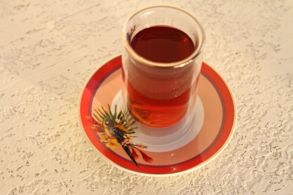 طقم بيالات شاي وصحون ديلايت 12 قطعة - متعدد الألوان