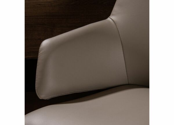 كرسي مكتب دينامو