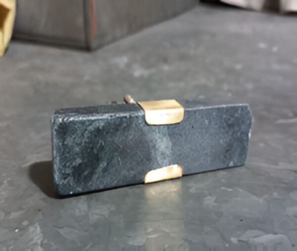 مقبض باب واكا - رمادي وذهبي