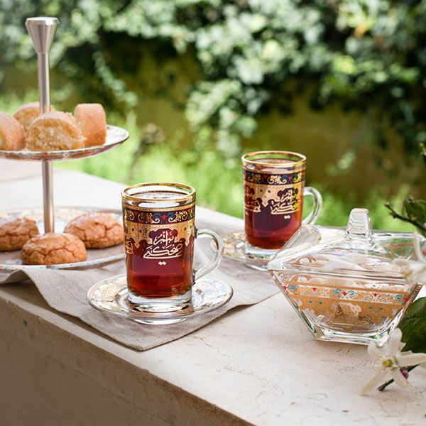 طقم بيالات شاي ل6 أشخاص سرور ذهبي