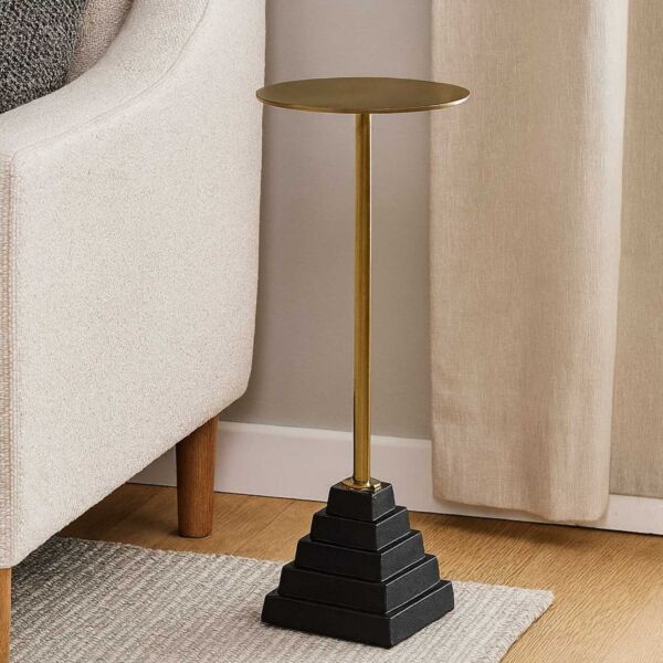طاولة جانبية من يونكو ديزاينز - ذهبي واسود