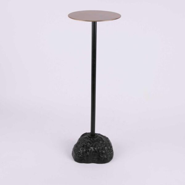 طاولة جانبية حجرية من يونكو ديزاينز - اسود وذهبي