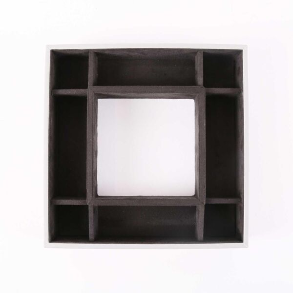 صندوق تخزين بشكل مربع