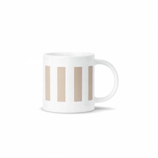 كوب قهوة من أثيلة - ابيض وبيج