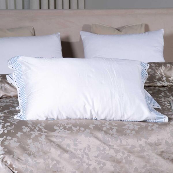 طقم غطاء وسادة من سولانا قطعتين - ابيض وازرق