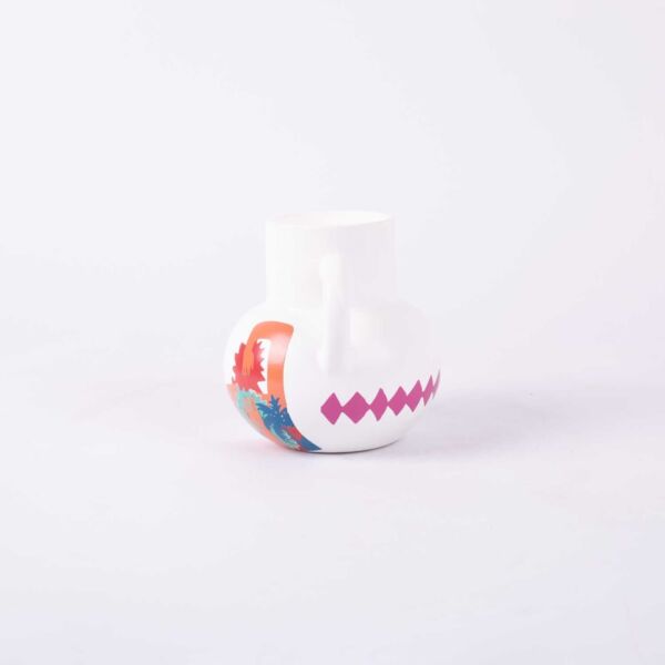 حامل شموع من امارا - ابيض ومتعدد الالوان