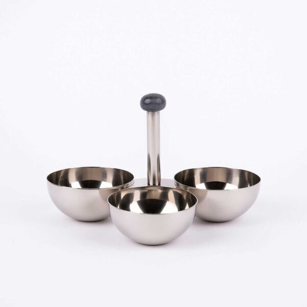 وعاء تقديم مقسم من هيْدا - فضي