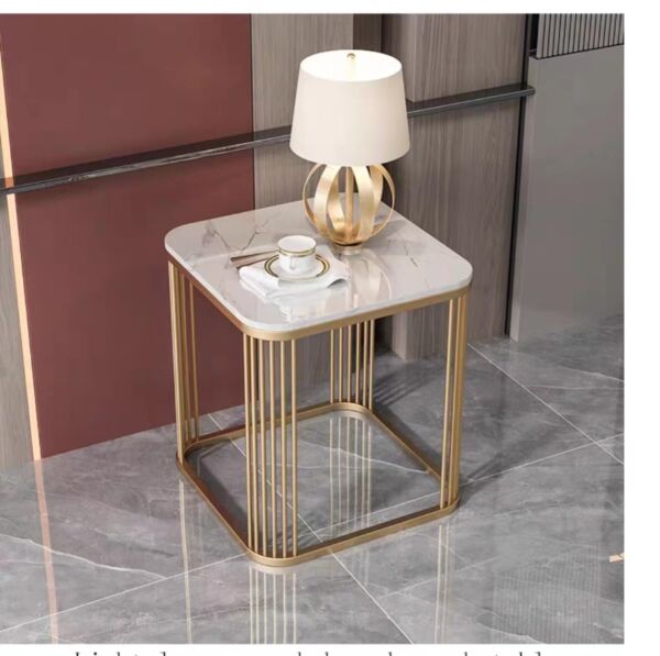 طاولة جانبية مودرن ستيلا - أبيض رخامي وذهبي