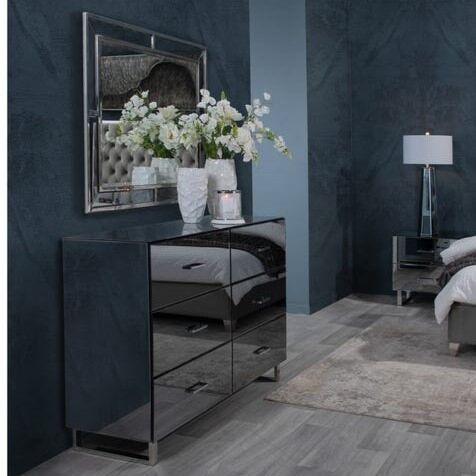 طاولة تزيين سكابوليت