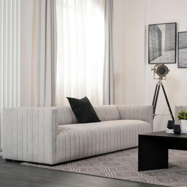 طقم كنب بينما