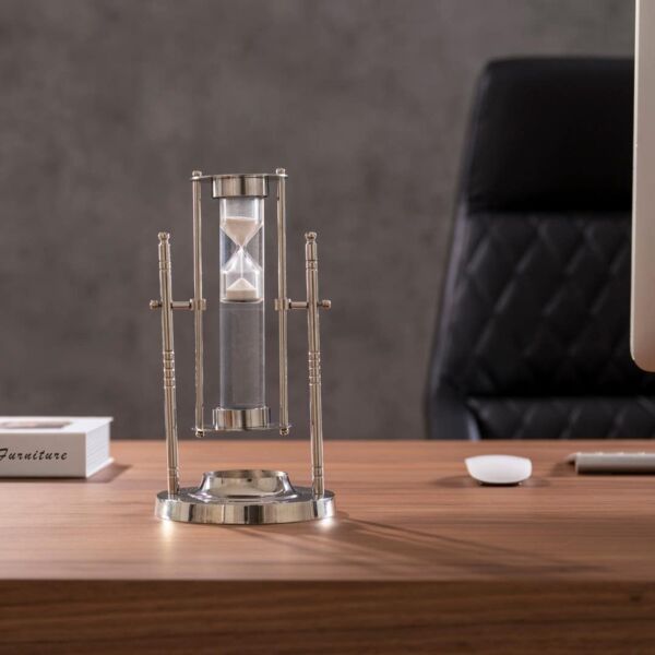 مجسم فني ساعة رملية