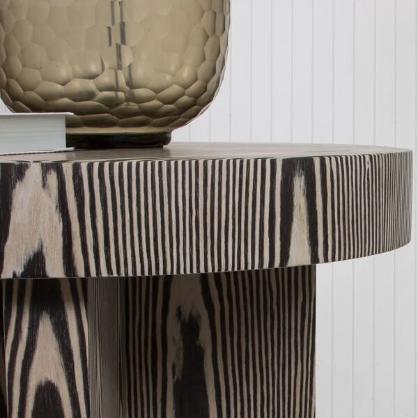 طاولة جانبية مقلمة كريستا - ابيض واسود