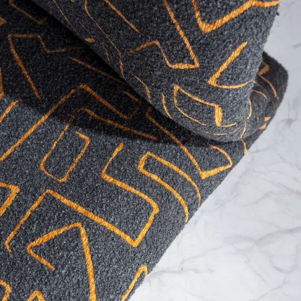 كرسي مفرد ماكايو - اسود وذهبي