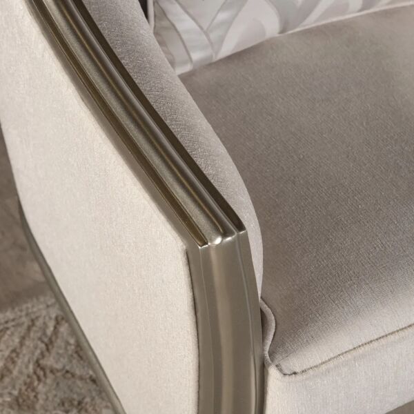 كرسي مفرد بأيدي دريمر