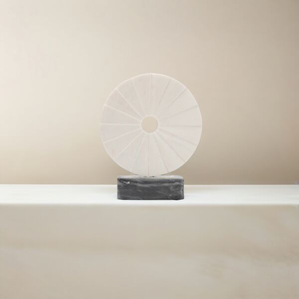 تحفة ديكور رخامية ديميت - ابيض رمادي ورمادي غامق