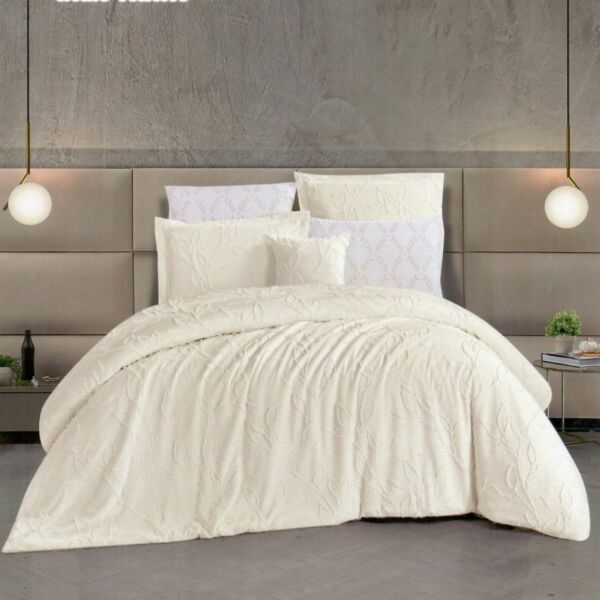 طقم لحاف كوين سادة مطرز ستريم لايف 5 قطع جانيت - بيج فاتح