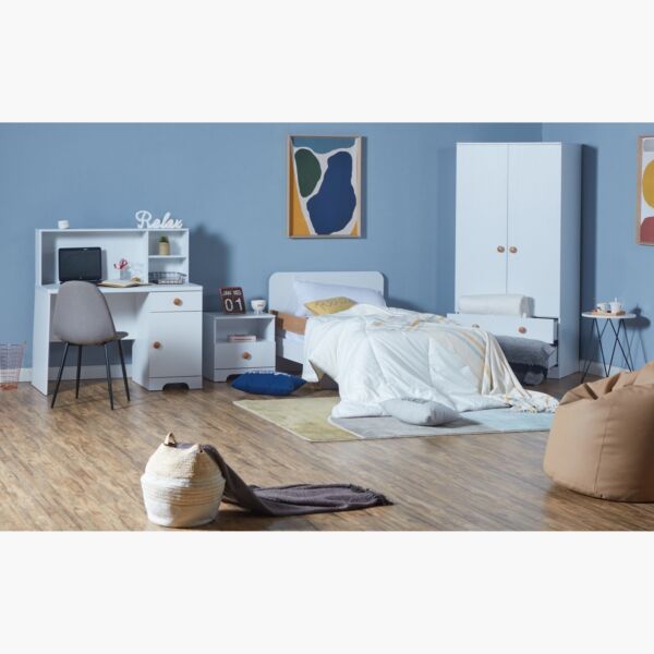 مكتب دراسة بمساحة تخزين سكاي - ابيض