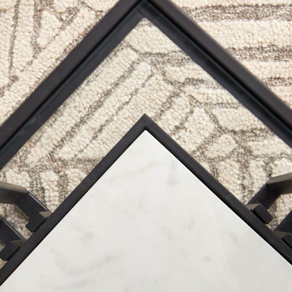 طاولة جانبية بسطح زجاجي - بيتسي