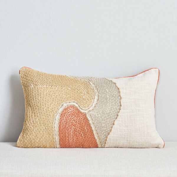 وسادة محشوة مطرزة ويف رود 30x50 سم - متعدّد الألوان