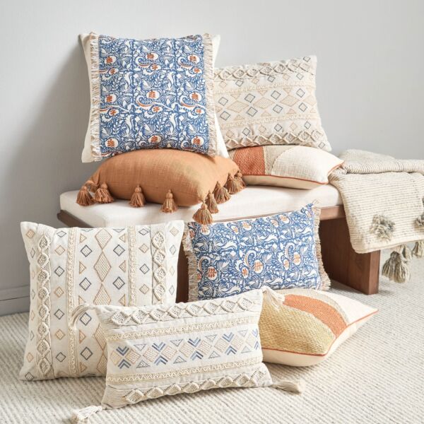 وسادة محشوة مطرزة ويف رود 30x50 سم - متعدّد الألوان