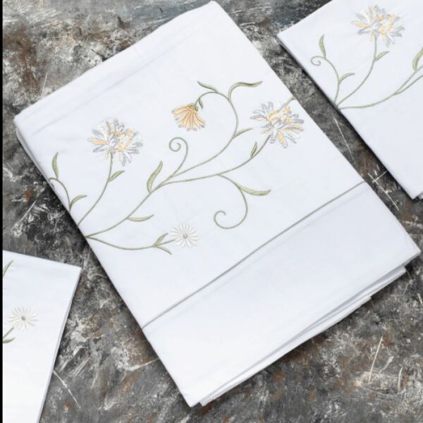 طقم غطاء سرير 600 غرزة 6 قطع ستايل فلاور - ابيض