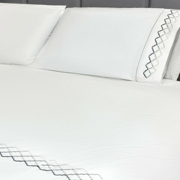 طقم غطاء سرير 200 غرزة 6 قطع واير - ابيض