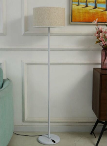 أبجورة أرضية بطابع أوروبي بسيط - أبيض