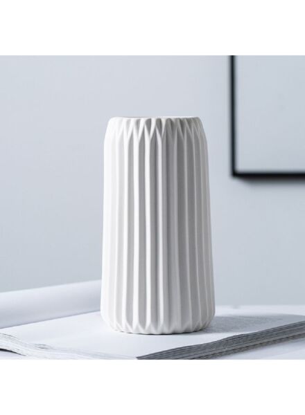 فازة بورسلين بيلين بطابع أوروبي مودرن - أبيض