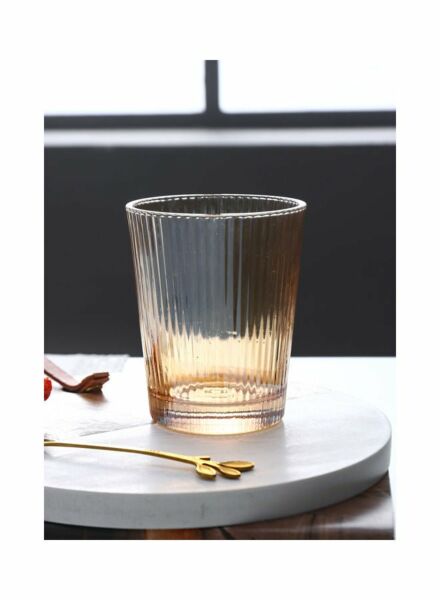 كأس مخطط من الزجاج - بني