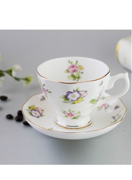 فنجان مع الطبق كلاسيك روز - ابيض