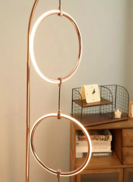 أبجورة أرضية - جولدن