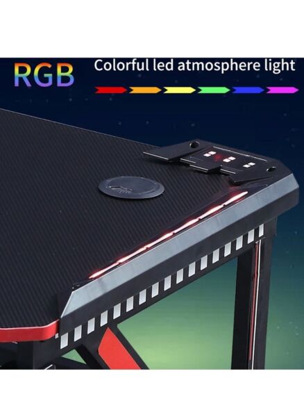 طاولة ألعاب مع أضواء لطاولة الكمبيوتر مع حامل سماعات