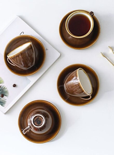 طقم فنجان قهوة وصحون - بني