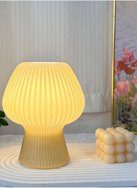 ابجورة طاولة بامبي - اصفر