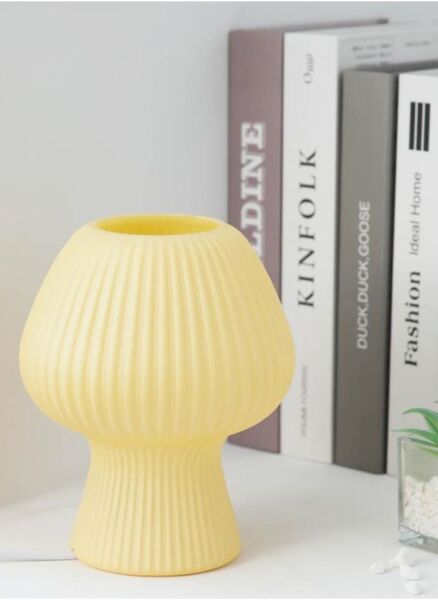 ابجورة طاولة بامبي - اصفر