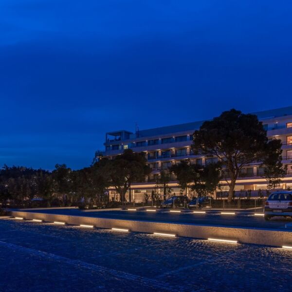  إنارة أرضية LED للممرات 60 سم - اسود