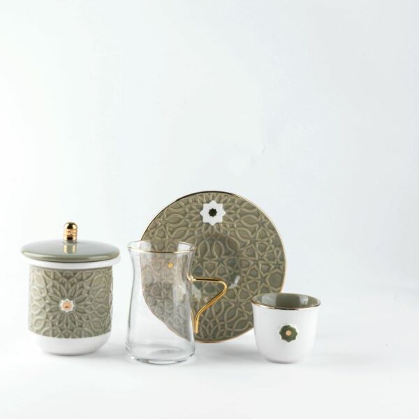 طقم شاي وقهوة عربية 19 قطعة من اصالة - اخضر وذهبي