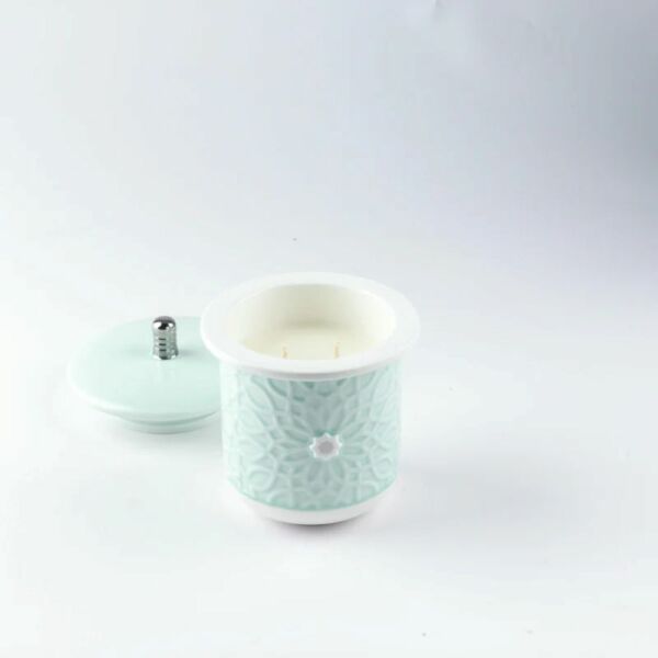 شمعة عطرية حجم كبير من أصالة - أزرق و ذهبي