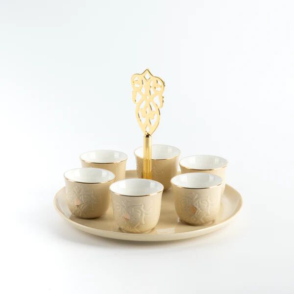 طقم فنجان قهوة سعودية مع ستاند من نقش - عاجي وذهبي