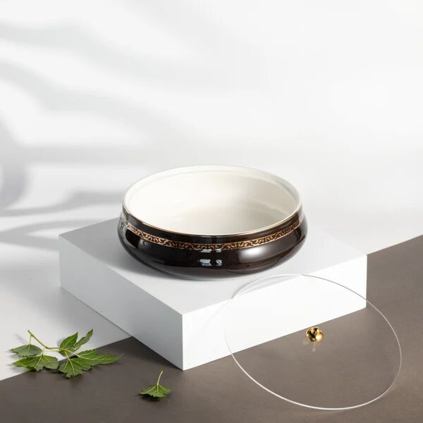 تمرية حجم كبير من نقش - اسود وذهبي