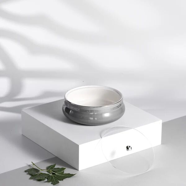 تمرية حجم وسط من نقش - رمادي وفضي