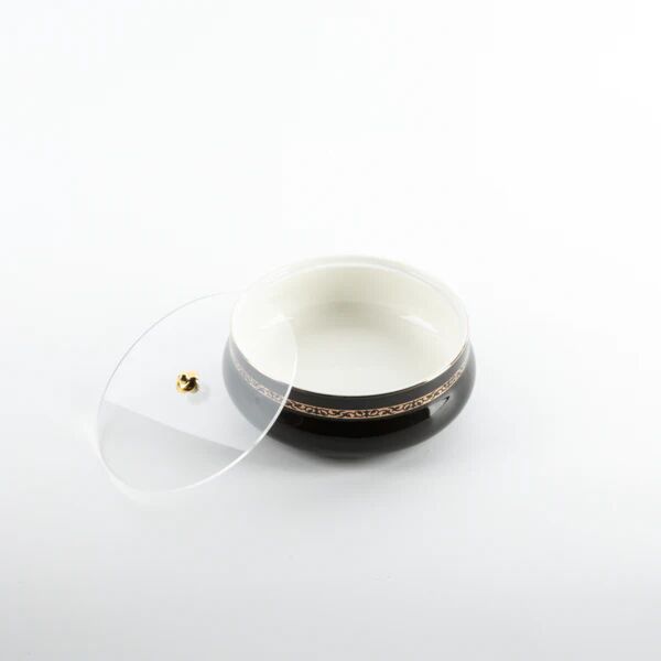 تمرية حجم وسط من نقش - اسود وذهبي