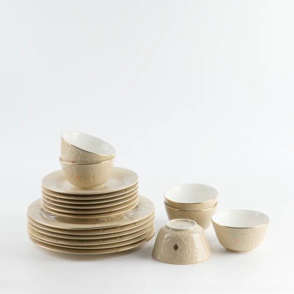 طقم مائدة 18 قطعة من نقش - عاجي وذهبي