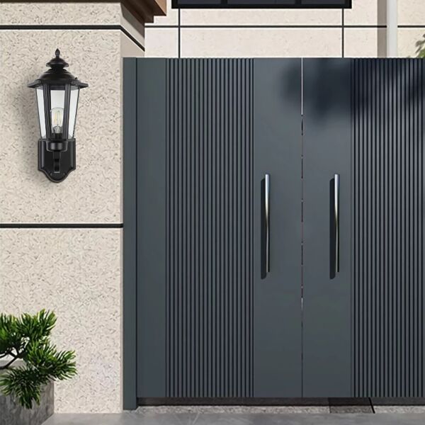 فانوس جداري للإضاءة الخارجية - اسود