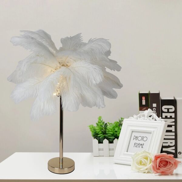 أبجورة طاولة بتصميم ريش نعام - ابيض