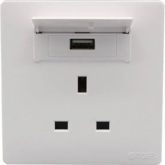 فيش ثلاثي مع منفذ USB بيانو توفل - ابيض