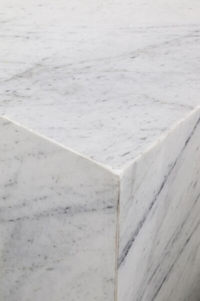 طاولة جانبية بانسوارا - ابيض