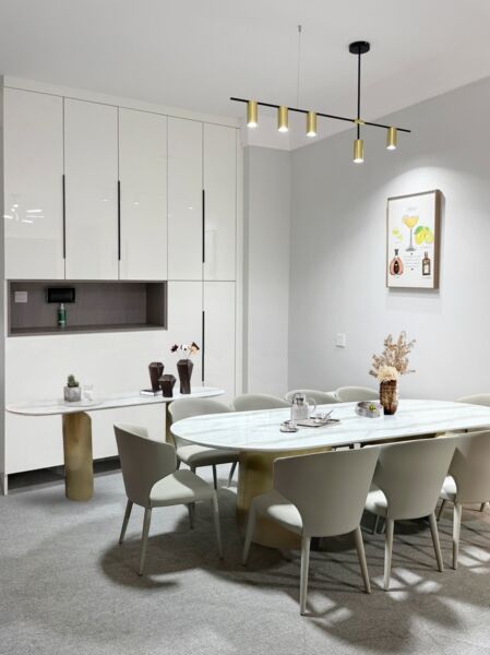 كرسي طعام كهرمان بيج