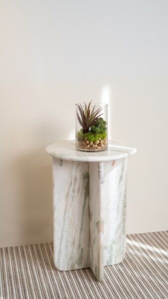 طاولة جانبية كايلون رخام طبيعي